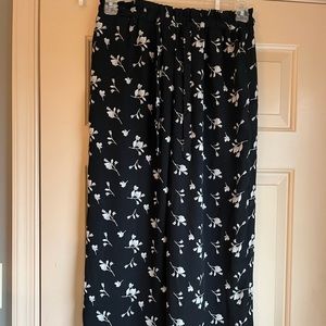 Xhilaration dress pants with waist tie - size medium